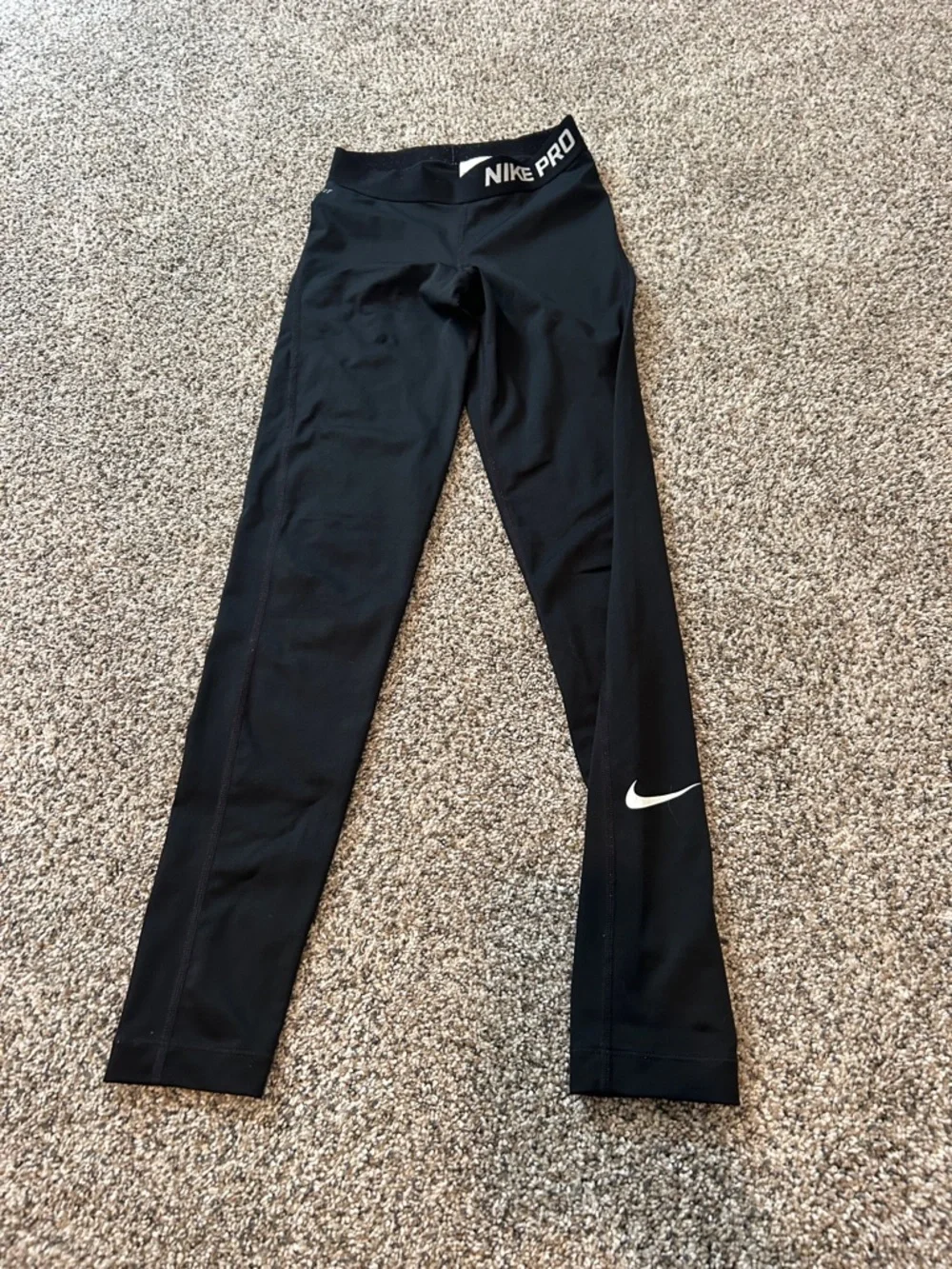 Nike Pro Black Compression Leggings and Shorts - Picture 2 of 5